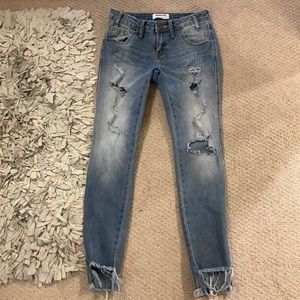 Adorable 🥰 in EUC one teaspoon freebird jeans 👖